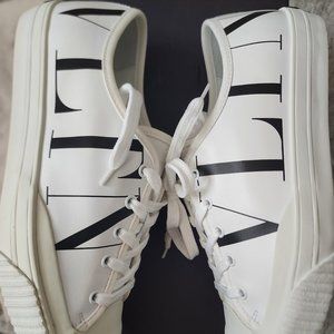 Valentino Logo VLTN Sneakers Size 41 - Brand New